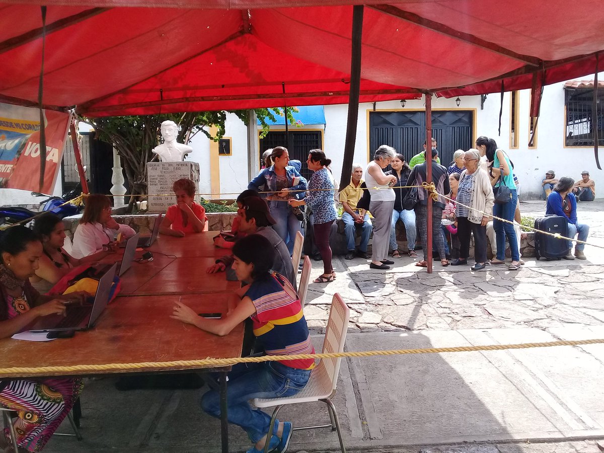 #15Feb 2do día activación <a href="/Billetera_Movil/">Billetera Móvil Venezuela</a> plaza Bolívar SeborucoTáchira <a href="/NicolasMaduro/">Nicolás Maduro</a> <a href="/SborucoAlcaldia/">Alcaldia Bolivariana Seboruco</a> <a href="/ffm_oficial/">LUCHADORES SOCIALES🇻🇪</a> <a href="/TachiraffmOfic/">FFM Tachira Oficial</a> <a href="/ErikaPSUV/">Erika Farías Peña</a> <a href="/TareckPSUV/">Tareck El Aissami</a> <a href="/FreddyBernal/">Freddy Bernal</a> <a href="/ClapOficial/">CLAP Oficial</a> @ClapTachira <a href="/NellyverLugo/">Nellyver Lugo</a> @claudyc8511 @ffm_Seboruco <a href="/PartidoPSUV/">PSUV</a> @PSUVTachira_ <a href="/PSUV_Seboruco/">Psuv Seboruco</a>