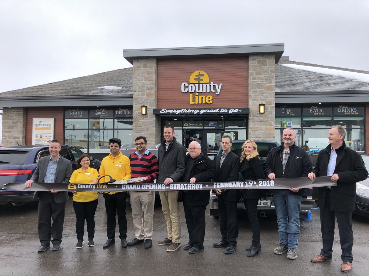 CanadianCstores's tweet image. Congratulations 2 Mark and the team at MacEwen on the launch of #CountryLine in @StrathCaradoc. #conveniencestore
