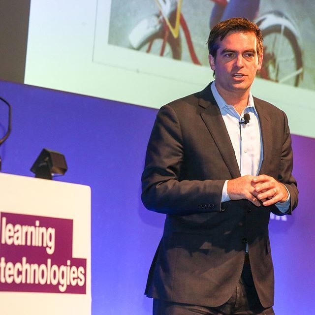 LearnTechUK's tweet photo. And opening keynote day 2 is best-selling author @UlrichBoser ! #lt18uk #showshots https://t.co/zXDM2CynCS https://t.co/Vlpij9yELK