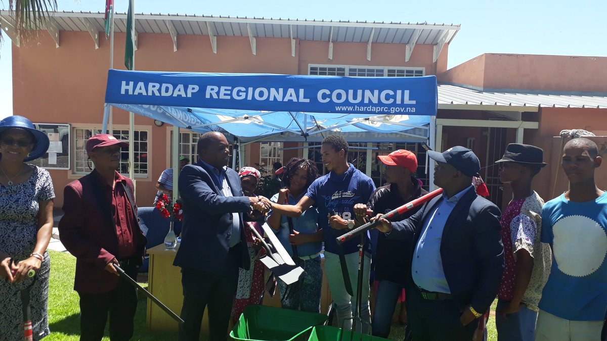 RCHardap's tweet photo. #Hardap Regional Council  handed over gardening tools today on 15 February 2018 to the World Food day beneficiaries in Stampriet, Mariental Rural Constituency donated by Ministry of Agriculture, Water and Forestry  during the celebrations  held in October 2017. https://t.co/2ASB0S1fzQ