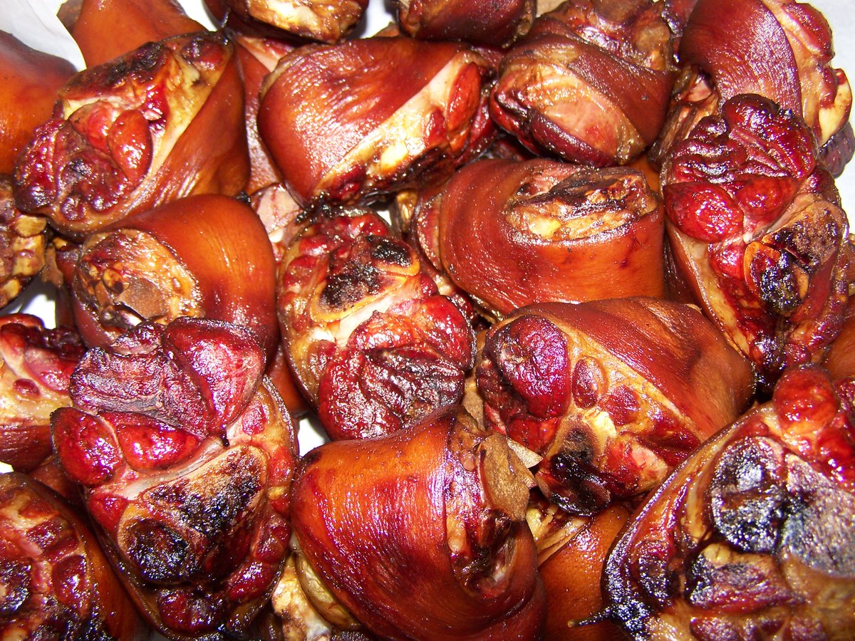 BaileysAndouill's tweet image. Smoked Ham Hocks!!! #LaPlaceLouisiana #CajunFood #HamHocks #Food #WhatsforSupper #certifiedcajun #yummyfood #cajuncreolecooking #smokehouse