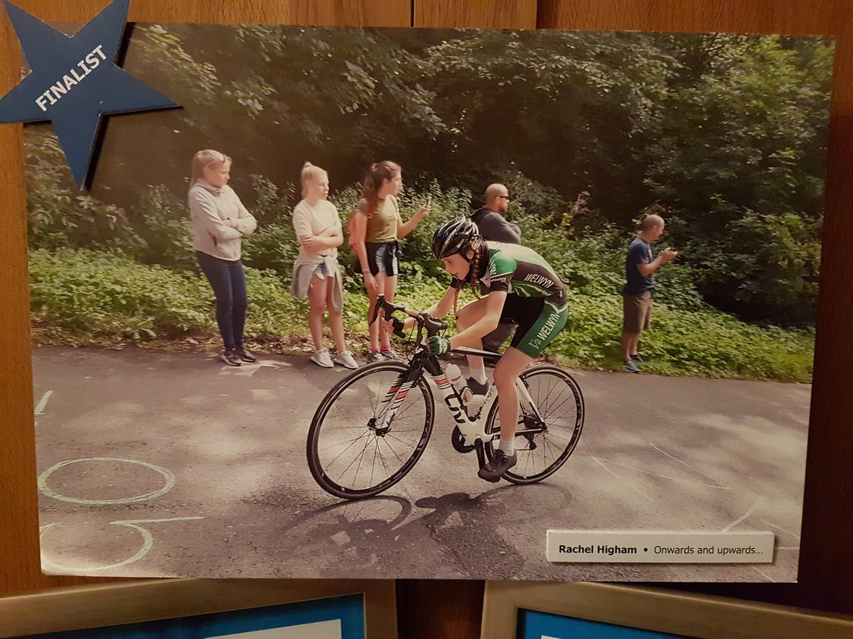 My fantastic national winning <a href="/LivCyclingUK/">Liv Cycling UK&Eire</a> bike was also a finalist at the <a href="/CometSportAward/">Comet Sports Awards</a> tonight 😁 @liv_awol @GiantDocklands Thanks Mum great photo