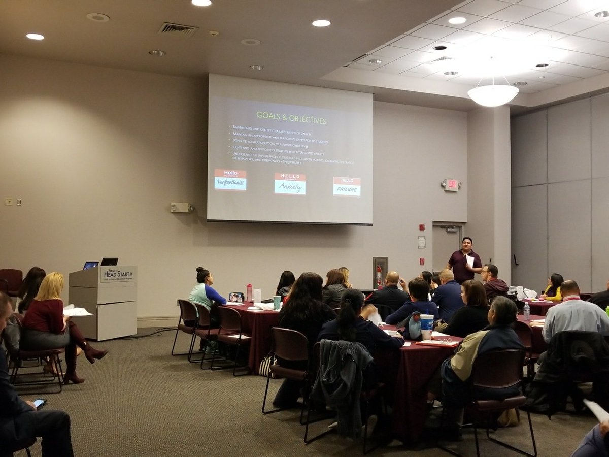 ERios_TECH's tweet image. #TeamSISD is everywhere!!  #SISD_SPED team presenting at #MHIS2018 #SISD_Dots