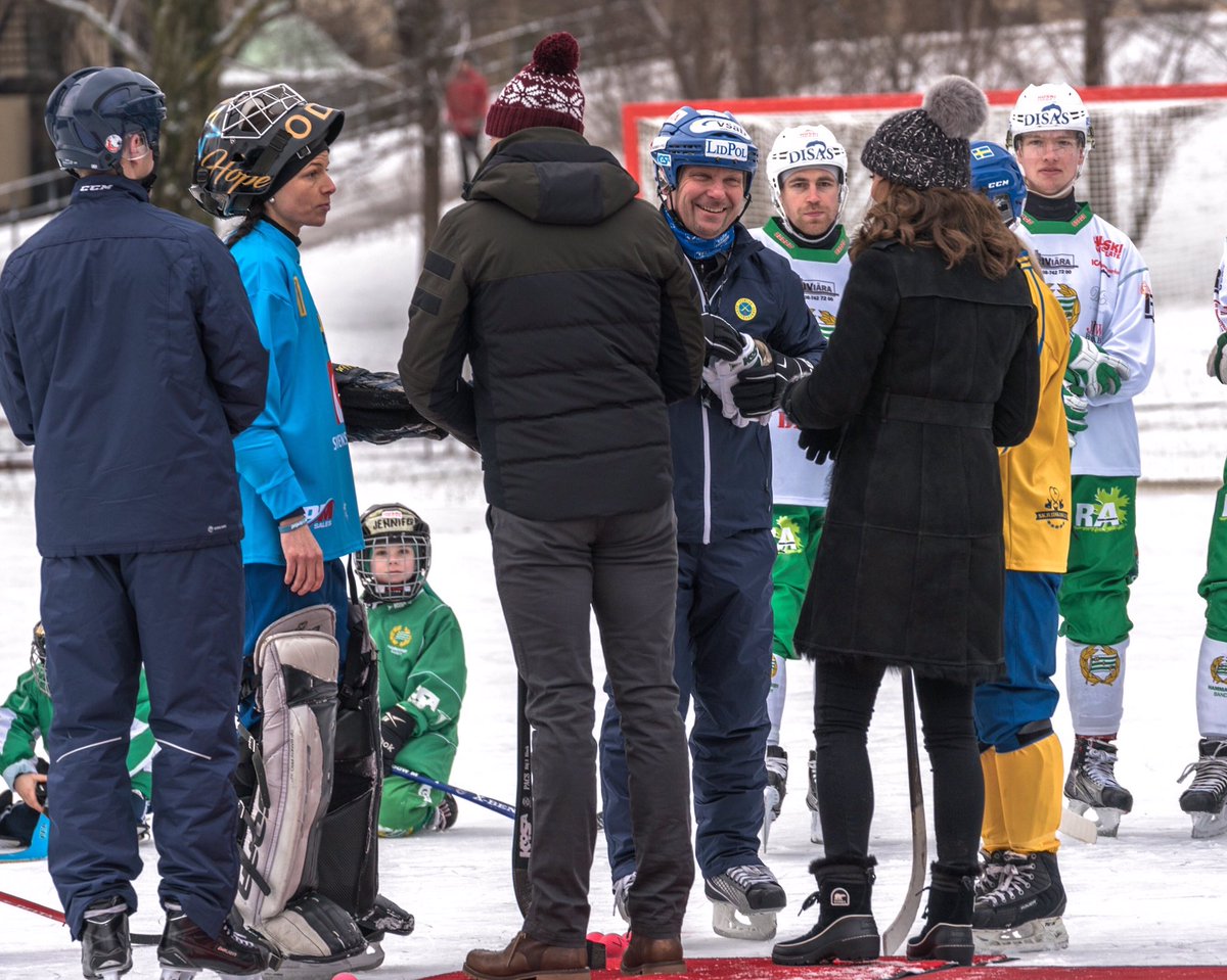 Lyckat besök i Vasaparken 30 januari. Nästa mål är att skapa förutsättningar för ett brittiskt landslag i bandy. Alla ni som har brittiskt släktskap eller ursprung hör av er till mig 👍 Sprid gärna budskapet! <a href="/SvenskElitbandy/">Elitserien</a> <a href="/svenskbandy/">svenskbandy</a> <a href="/SFBandy/">SvenskaFans Bandy</a>