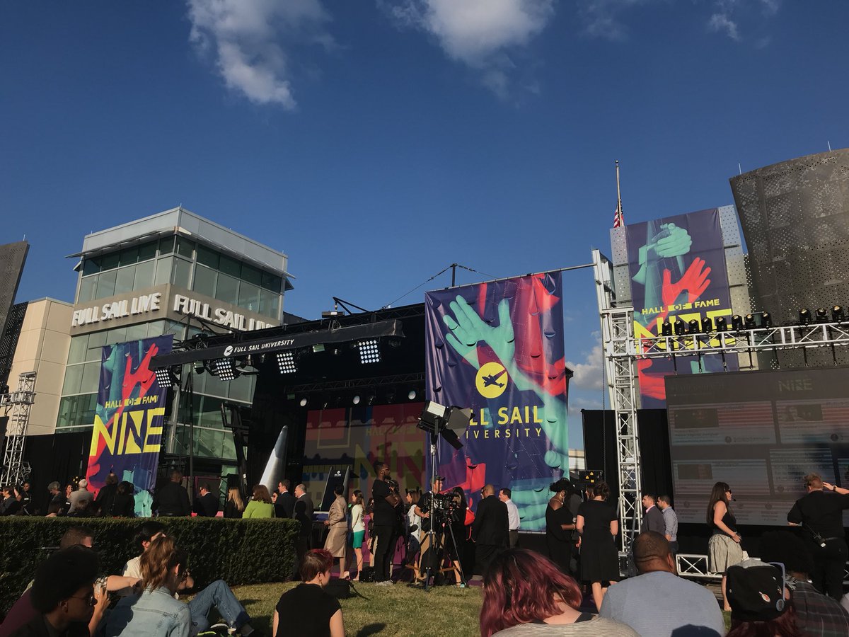 chadmhoover's tweet photo. Chillin @FullSail for #FullSailHOF! Woot @g_shonk !!! Grats buddy! #FSGD #CobleEra #thisisorlando https://t.co/3BMdBXYBfC