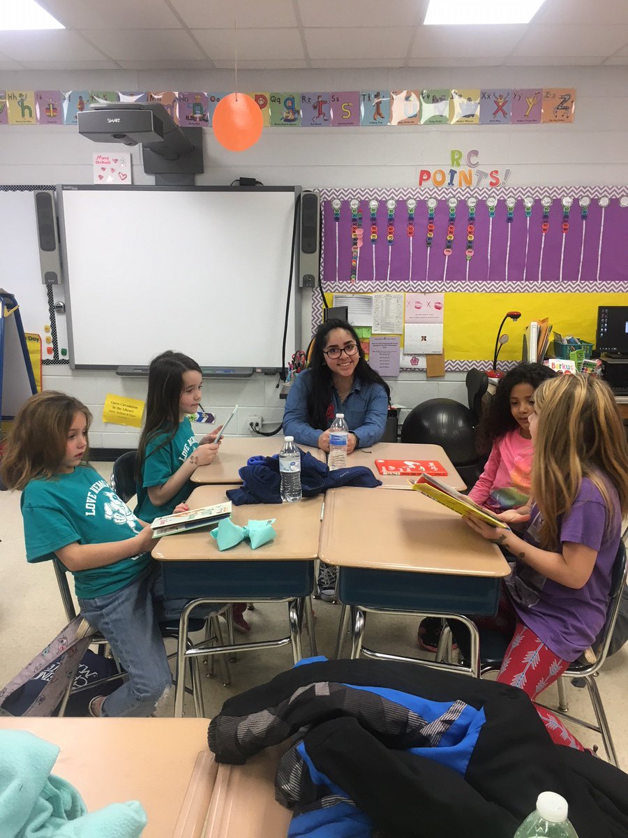 DrAaronAllen1's tweet image. Great to see partnerships between high school programs and elementary schools.  Promoting literacy development and civic opportunity.  Great job Lincolnton High.  We all benefit from being intentional.  #Wolveslovetoread