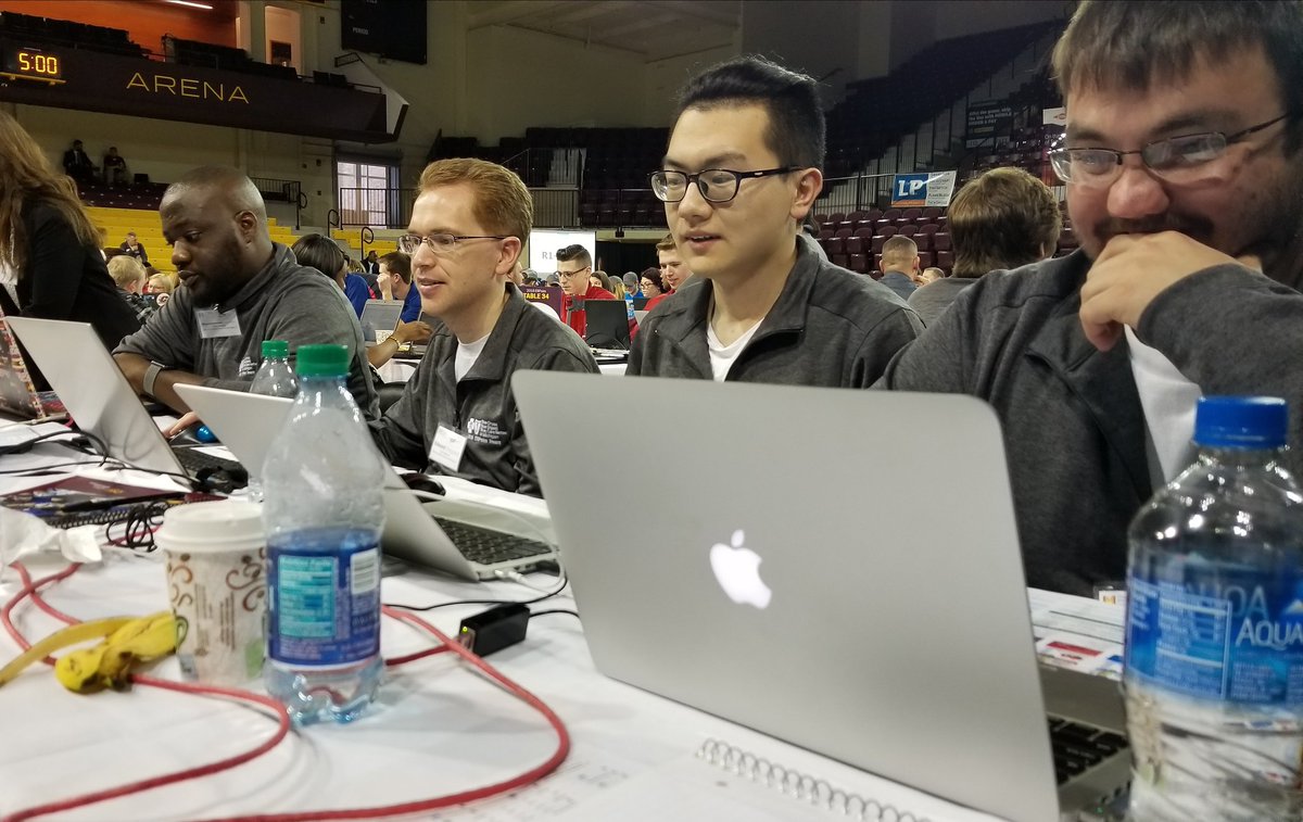 zambo1lj's tweet photo. Game 2 has finally started and BCBS2 is ready to come out on top #cmuERPsim2018 @cmucba @CMUniversity https://t.co/EqFP9nixbM