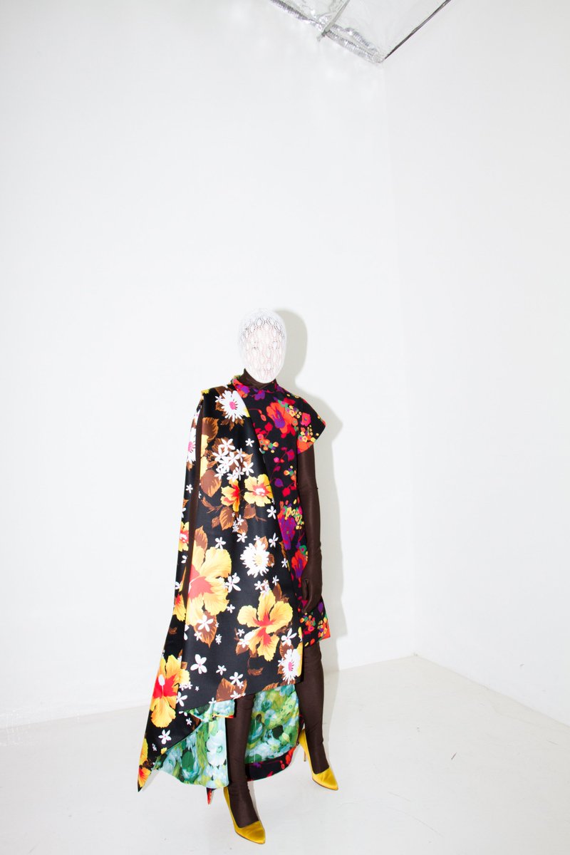 SS18 LFW debut, Central Saint Martins graduate Richard Quinn's collection sees a dizzying application of mosaic's from Iconic English print maker Liberty London's nearly 150 year old archive.

Full Feature available online: bit.ly/HLOQUINN

#richardquinn #hlorenzo