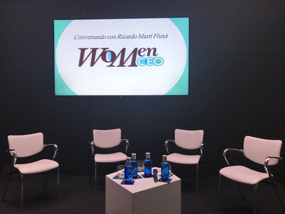 EstherValdiviaC's tweet photo. En breve comenzaremos la conversación en femenino con D. Ricardo Martí Fluxá, Presidente del @patronatomuseoreinasofia @womenceo_es @MujeresaSeguir https://t.co/GehpzHUqBR