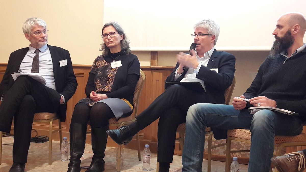 ChrisCasta574's tweet photo. @OpenCountryOC avec @La_Melee dans la magnifique cité de @CarcassonneAude avec @JacquesRascol @RegisBanquet @Edforzy
@SNCF_Digital
@TER_Occitanie https://t.co/FofEweJg81
