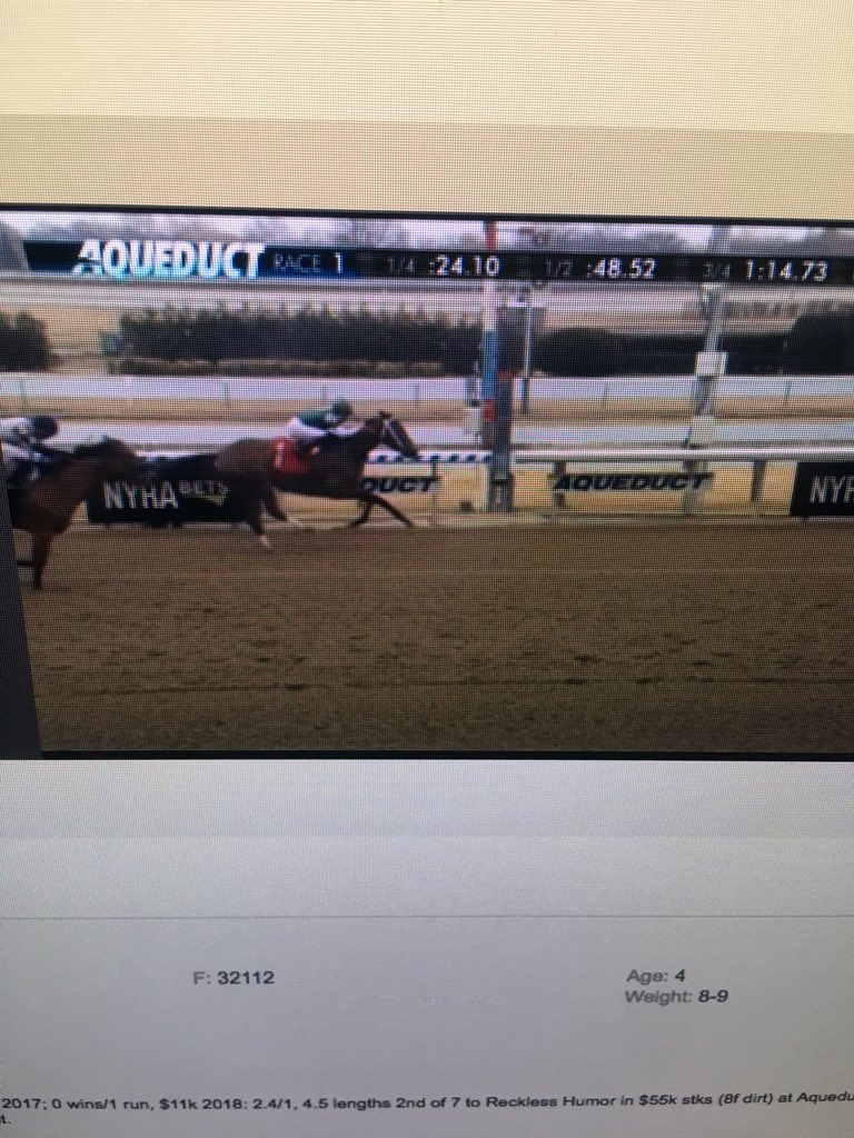Christmas sky wire to wire 🔥 1st one Home! Come on American Lincoln! #aquaduct #HorseRacing
