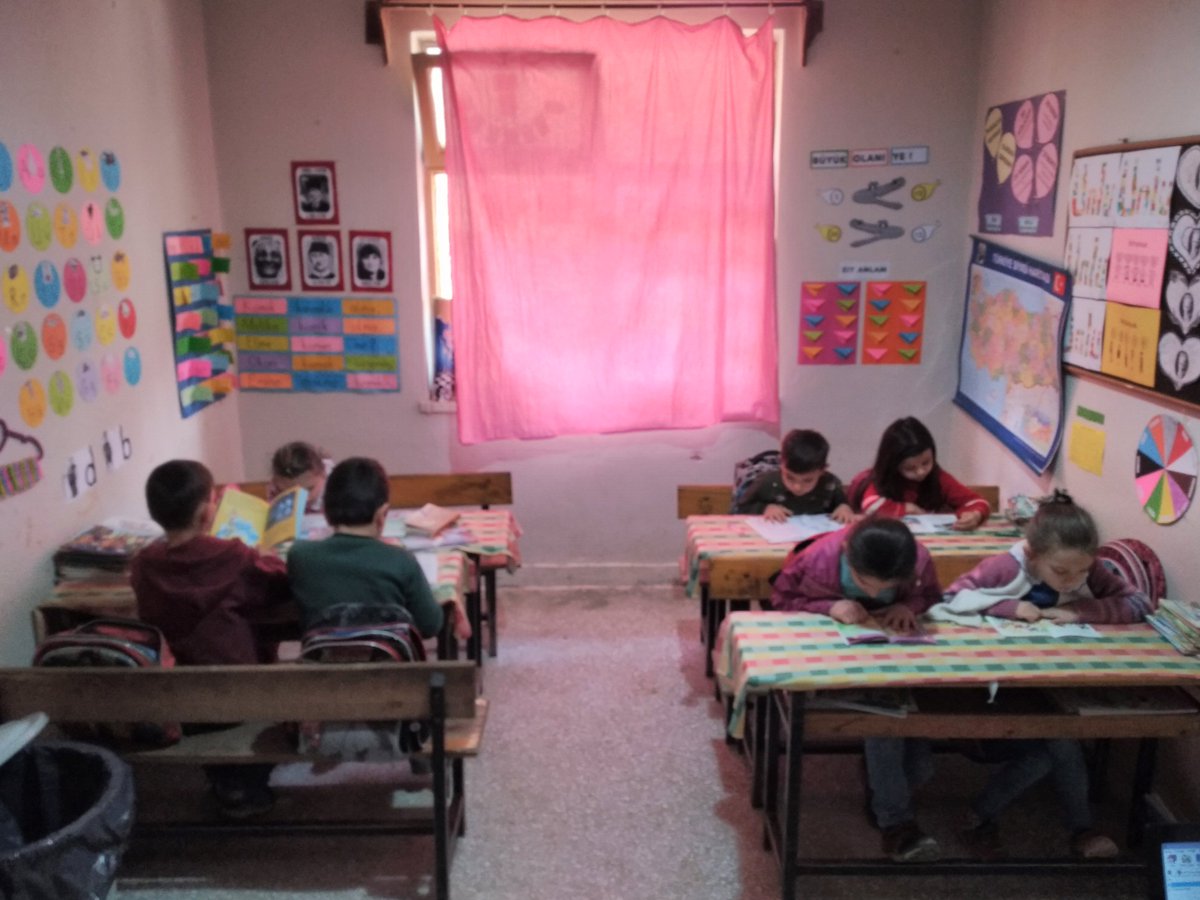 SerhateS_55's tweet photo. #samsunokumavakti Çarşıköy Çal İlkokulu öğrencileri okumayı seviyorlar. @SinanTanriver @Ayvacikmem55 https://t.co/PbsqZqt9su