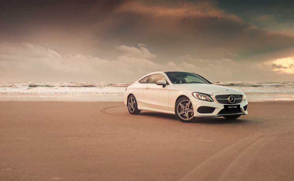 YacopiniMB's tweet photo. Sus rasgos deportivos sobresalen en cualquier entorno. #ClaseC Coupé, enérgica, explosiva, elegante.
#MercedesBenzArg #TheBestOrNothing https://t.co/WAQCAftIYo