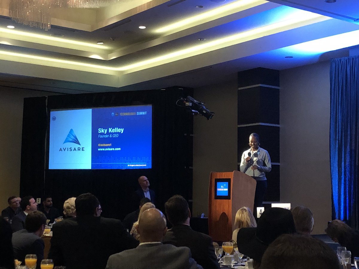 ashenrabbit's tweet photo. Great talk by Sky from @avisare1 #LongLA #CCALA https://t.co/cuBPOBNQup