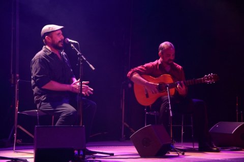 Bcn_NouBarris's tweet photo. El nou #Vermutsical del @CasalBProspe ve a ritme de #flamenc: dissabte a les 13 h, #concert de Shamal. Organitza #ComandoLunares. I una hora abans, a les 12 h, jocs esportius a la pl. Ángel Pestaña, organitzats pel Raconet de la Prospe i el Poliesportiu #Valldaura #Prosperitat https://t.co/lQGdheOZNb