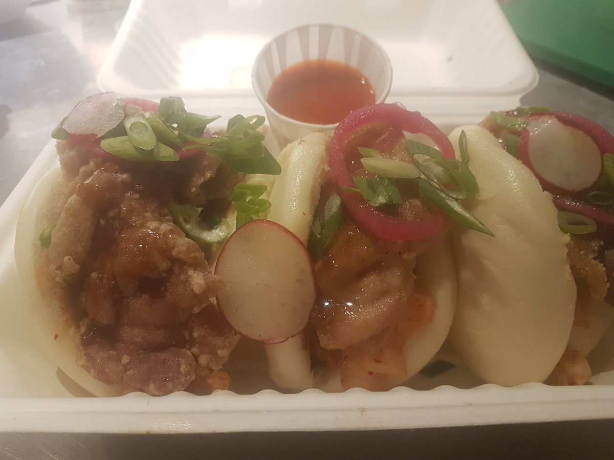 GuerrillaKitch's tweet photo. Crispy Guerrilla Chicken. 🌶
#itsahotlittlenumber #whythefunknot
@hotnumbers serving til 9pm. see you there! https://t.co/iuktW2JRmS