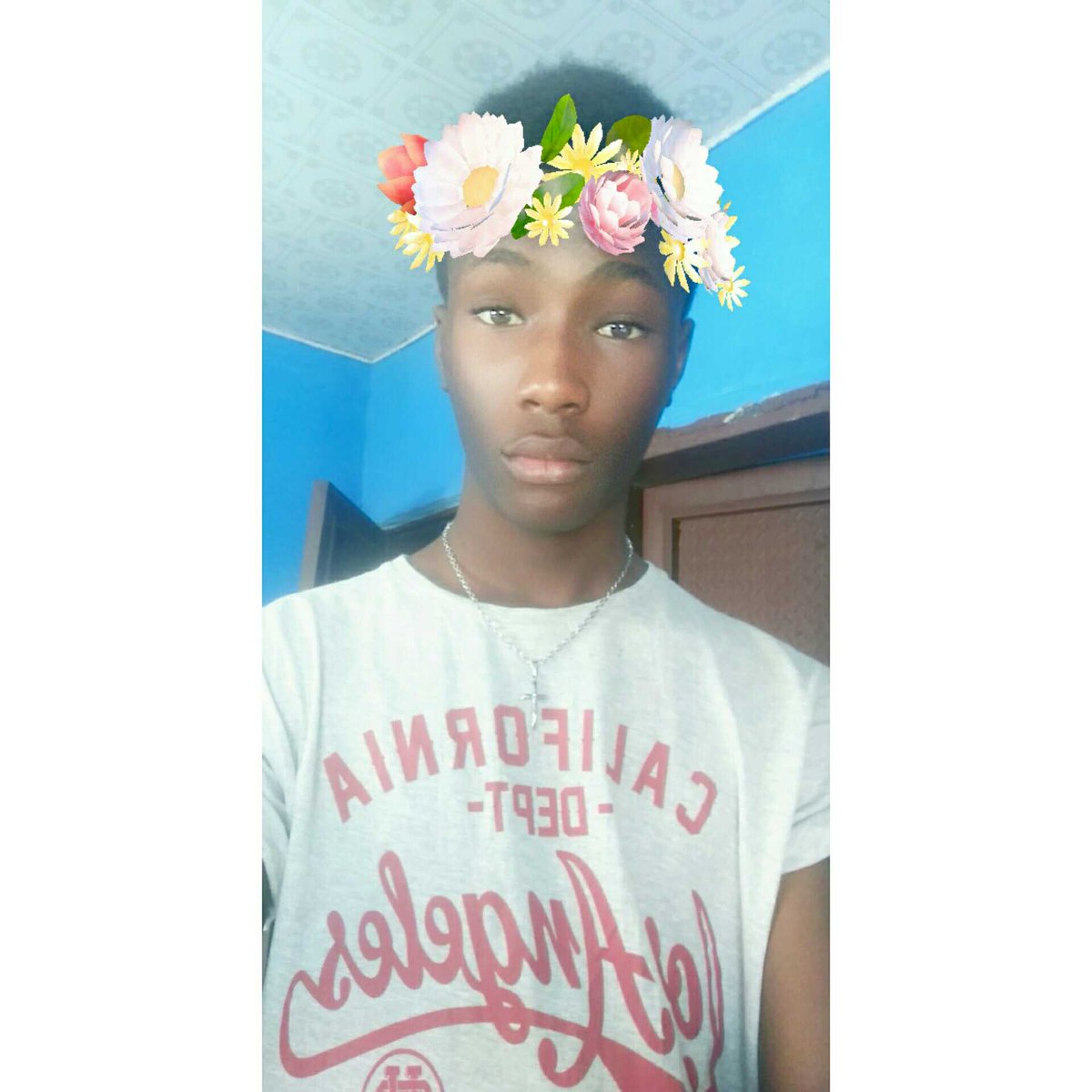 spacelondn's tweet photo. How do I look.
#BBNaija #kingdrille https://t.co/n0Av7RlArS