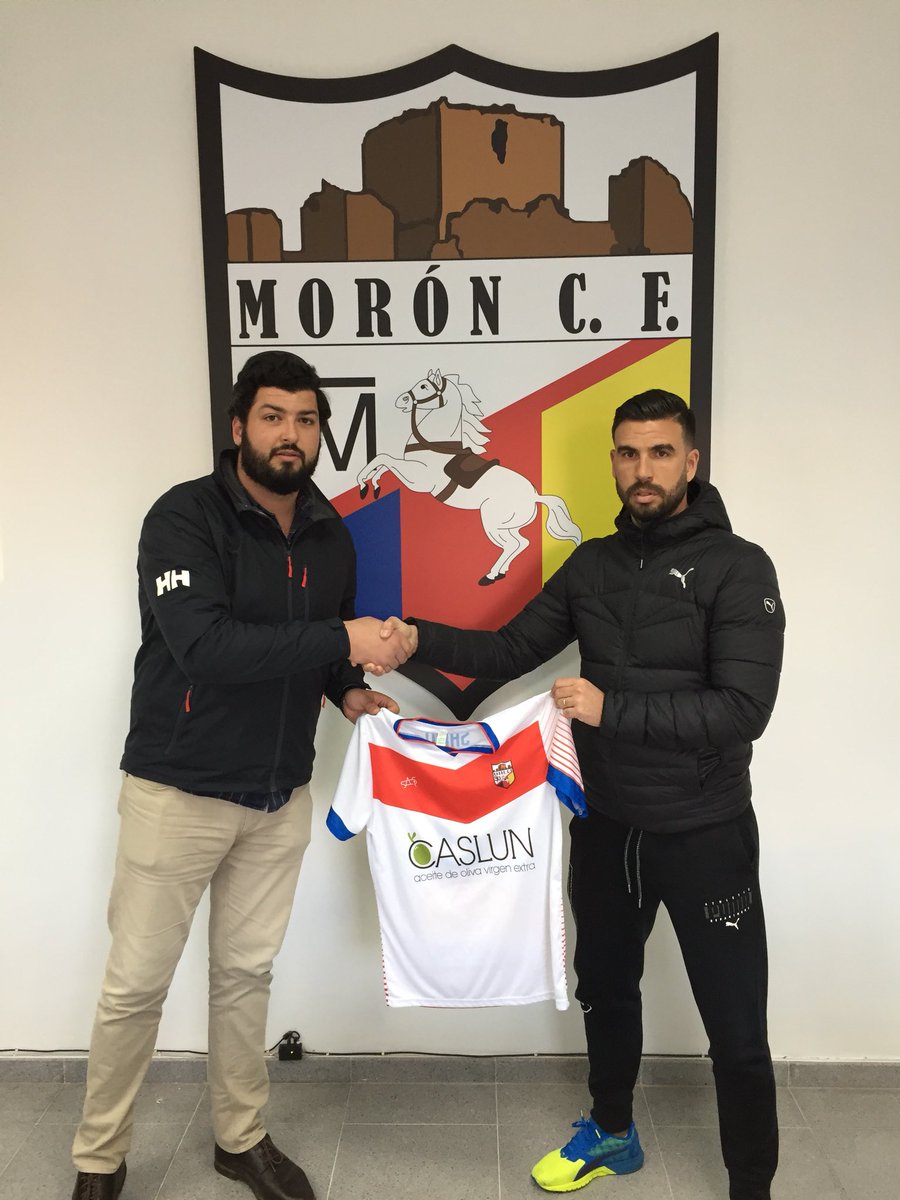 MoronCF's tweet photo. 📢ÚLTIMA HORA: Domingo Cisma González, nuevo entrenador del Morón C.F. Ex-jugador profesional de 36 años, militó en el @Atleti, @Cordobacfsad, @U_D_Almeria, @cdnumancia @elchecfoficial, @realracingclub, @1924_cf. Suerte míster, Tus logros serán los nuestros💪🏽 #SeguimosCreciendo https://t.co/qMZ0emALOj