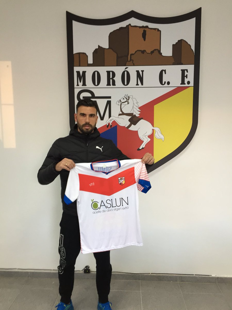 MoronCF's tweet photo. 📢ÚLTIMA HORA: Domingo Cisma González, nuevo entrenador del Morón C.F. Ex-jugador profesional de 36 años, militó en el @Atleti, @Cordobacfsad, @U_D_Almeria, @cdnumancia @elchecfoficial, @realracingclub, @1924_cf. Suerte míster, Tus logros serán los nuestros💪🏽 #SeguimosCreciendo https://t.co/qMZ0emALOj