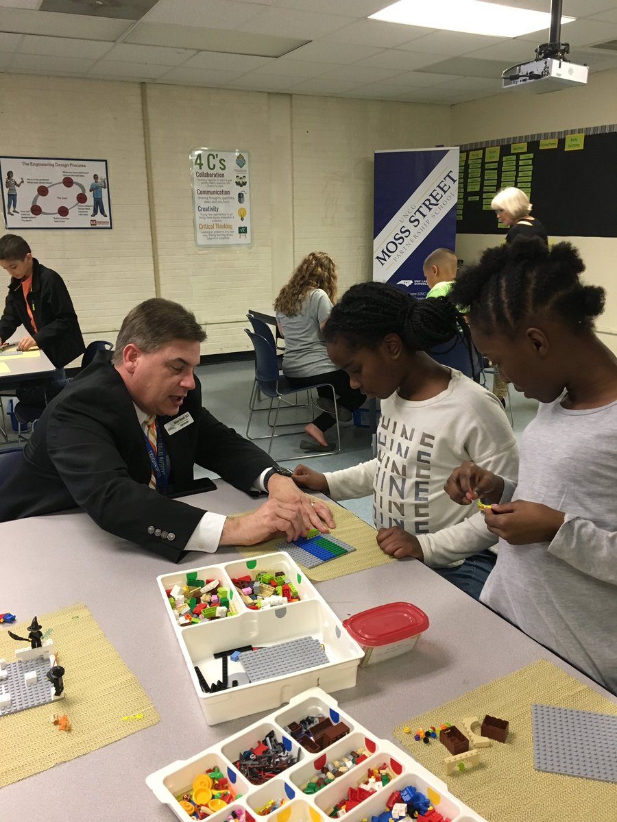NCTOY2004's tweet photo. @Chevy20000 assists  @MossStEagles 5th graders with #lego stories! @RCS_NC @UNCGSchoolofEdu #BetterTogether https://t.co/sCpHLxEYdX