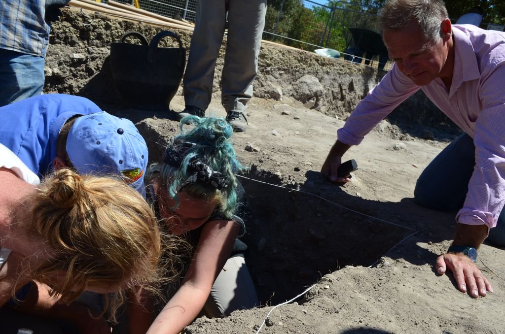 AmsTroyProject's tweet photo. Each team excavated at Troy with their own methodologies and techniques. We want to know the effect of this on interpretations about the site. We will study past field diaries and publications, and excavate backfilled trenches and dumps #Archaeology #Excavation #Discovery #Troy https://t.co/lvfJayx2Sc