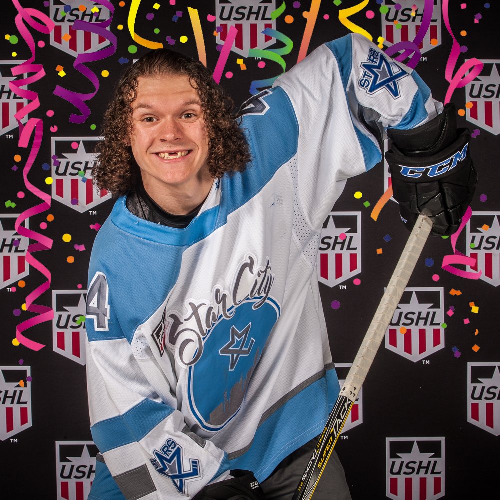 Say cheese REALLY BIG if it's your birthday! 😆

Happy 20th Birthday, Austen! 🎉🎂