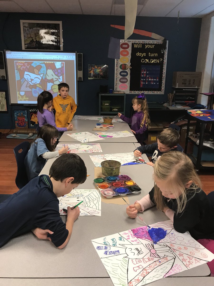 hrartstudio's tweet image. Mrs. Dean’s class started painting their cat and dog portraits in the style of Romero Britto! #patternfun #welovepainting @romerobrittoart