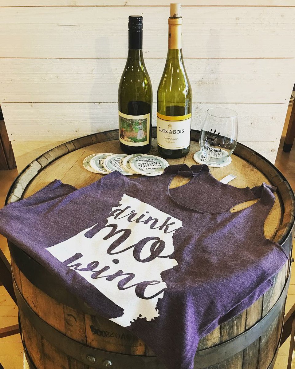 LeftHandSTL's tweet image. Don't have to tell us twice! #DrinkMO🍷#thirstythursday #wineoclock #lefthandpromo #STLScreenprinting #soulardstl @seriessixcompany