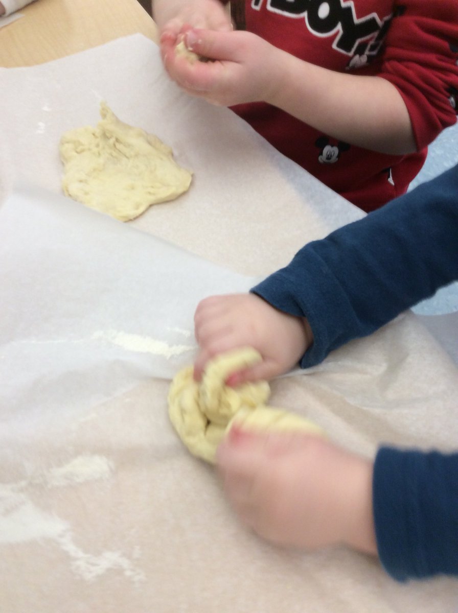 EC_Schechter's tweet photo. Getting ready for Shabbat. Stretching, neading, rolling Challah dough for our homemade Challah. #EC2 #challahtime #smellslikeshabbat #yum @SSDS_Hartford https://t.co/4OcmrPn8DA