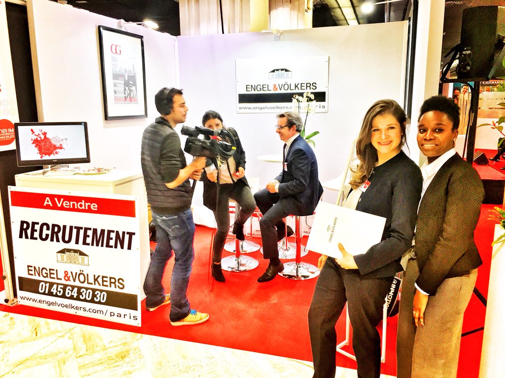 DoubleNumerique's tweet photo. @B_Duchatelet @businessimmo @enquetedappart @Jobradio_emploi @radioimmo @FPalladio @immotard @RichardFremder @fannybourdin @jfgrazi @lbjcaillaud @EngelVoelkersHQ @engelvolkersprs @Le_Figaro_Immo Un grand bravo aux médias courageux et professionnels qui œuvrent au service de l’immobilier !
💙🏰📸🎥👍❤️
@enquetedappart @Jobradio_emploi @radioimmo 👏
#ForumMetiersImmobilier18 #FMII2018 #EngelandVolkersParis #EngelJobs #RealEstateJobs https://t.co/l0wR6FBpoq