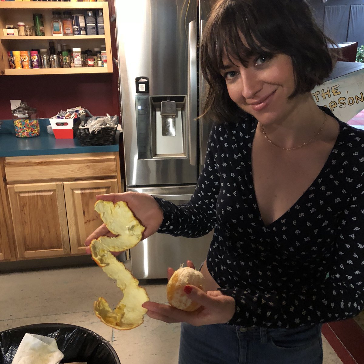 thislalife's tweet photo. Wow @uhhh_sophie just dropped a #onepeel on an orange and I’m so impressed and kinda paranoid she is the true master. #onepeeloneworld https://t.co/rGhFXhGwdK