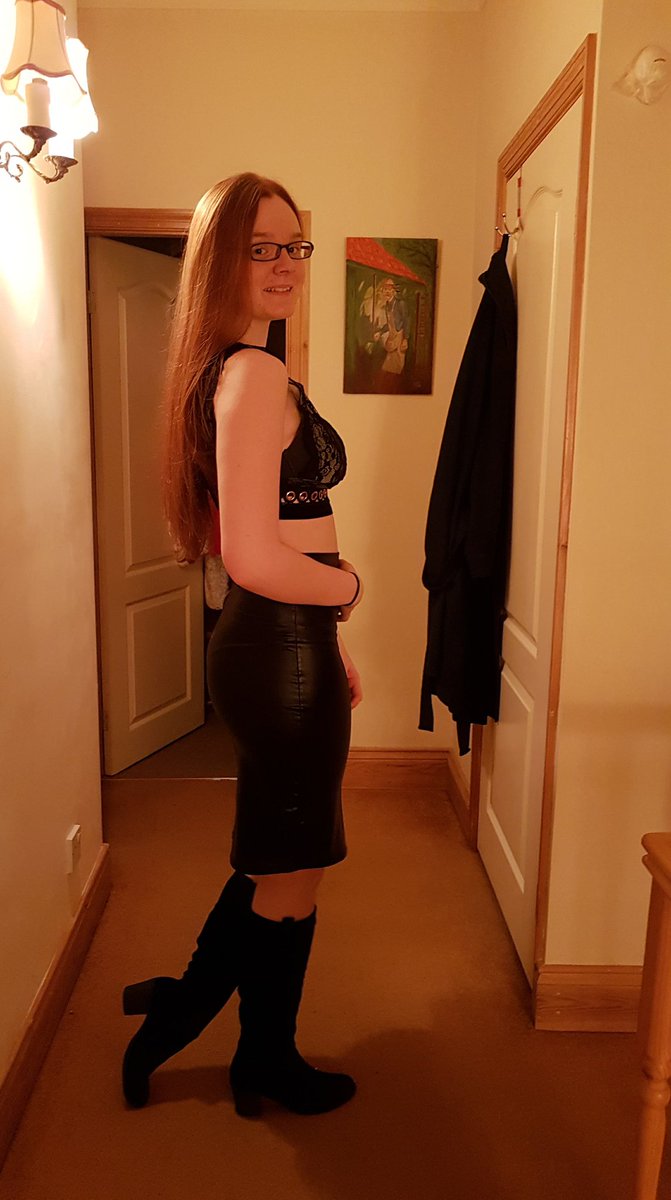 kayleighw1996's tweet photo. Outfit from @AnnSummers but town tonight 😍 #town #annsummersoutfit #letsgetmortal https://t.co/msnC5Agsy9