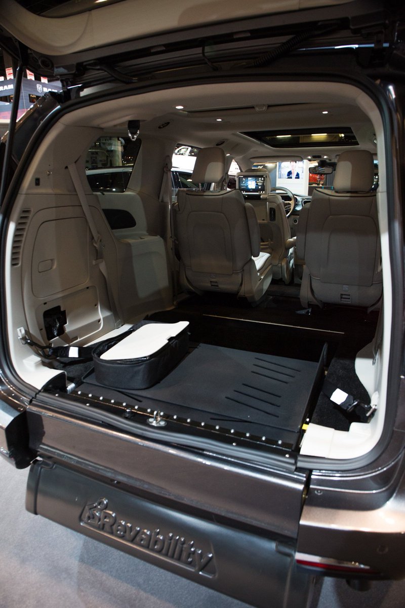 StellantisFleet's tweet photo. Look what breezed into the Windy City for #CAS2018 — America’s first wheelchair-accessible #hybrid minivan, the #Revability Advantage @Chrysler Pacifica with upfits by @revgroupinc. Learn more: https://t.co/1ZDoRor3V8 https://t.co/nyHfoTMRFy