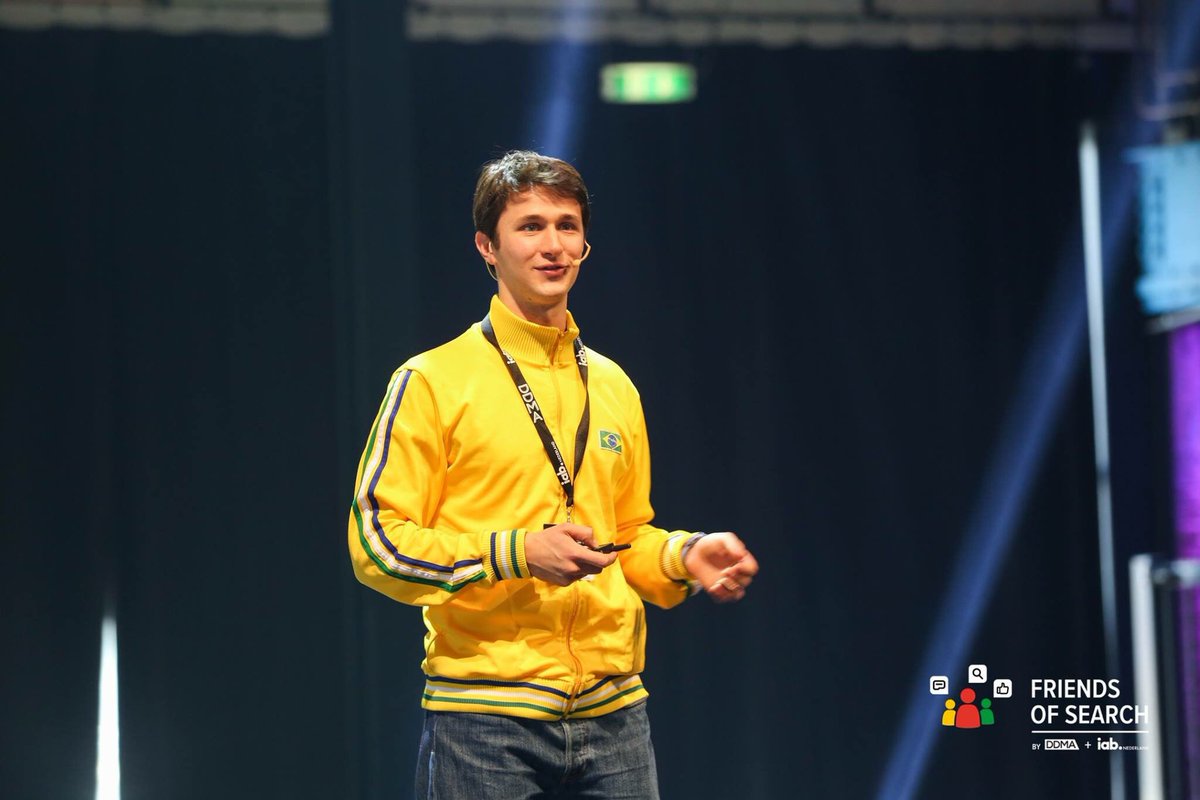 EdWords's tweet image. Top PPC Hero&apos;s shining at @FriendsofSearch last week! 🙌🏼 #fos18  @larrykim @purnavirji @dangilbertppc @SamJaneNoble