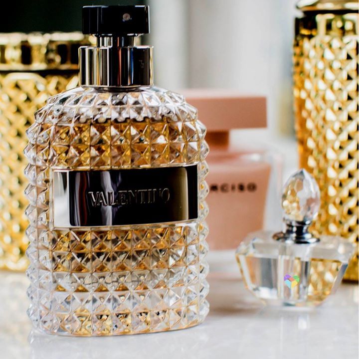 bebunchful's tweet image. Give The Gift Of Scent.  Whether you want to stock up on your favorite scents or simply give a good-smelling gift to your best girl or guy friend, don't shop without reading this first
👉👉👉 goo.gl/JhGPGP

#perfumegifts #bebunchful ift.tt/2HgJLtl