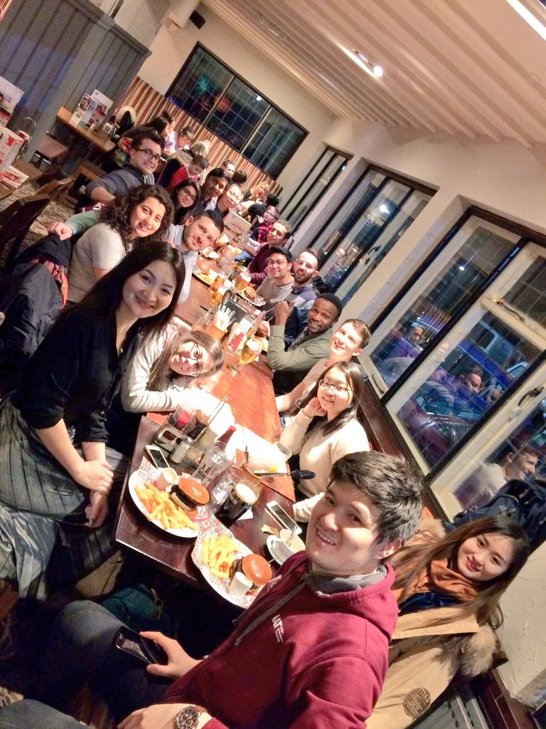 UoNINNOVATIVE's tweet photo. After work gathering! https://t.co/jHYVUTsM1K