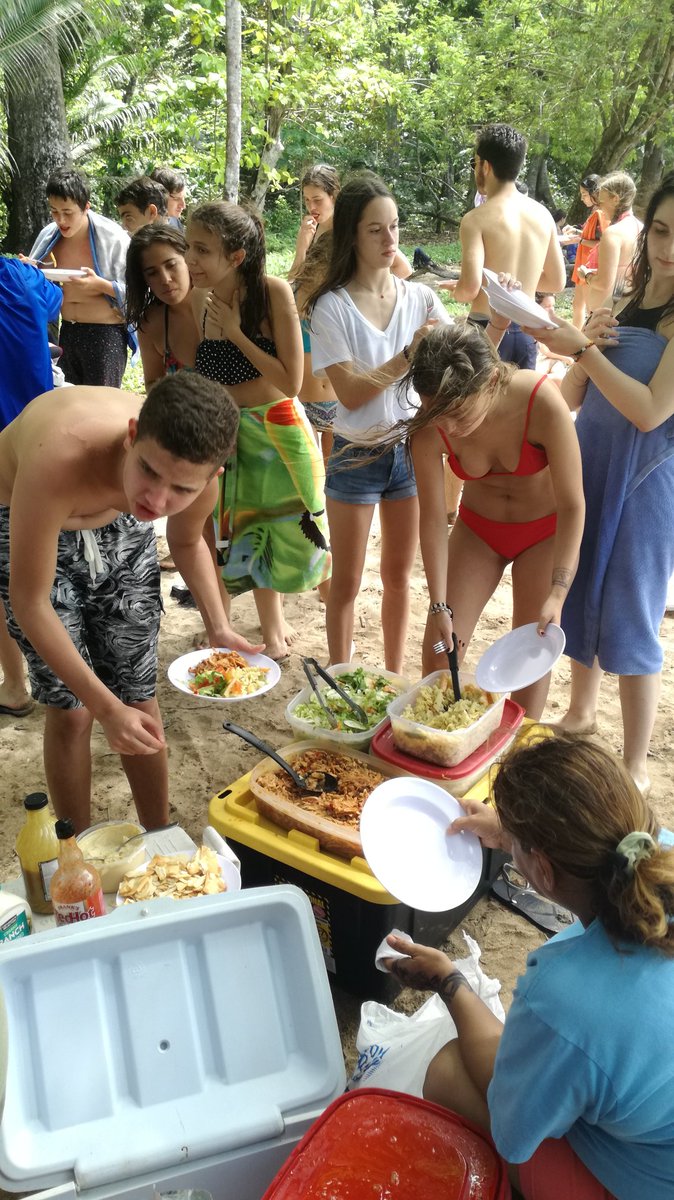 ORTenPanama's tweet photo. Ultimo dia en Panama. Disfrutando el mar caribe. Portobelo. Snorkeling, risas, juegos.@ORTArgentina https://t.co/uwiR67L6qD