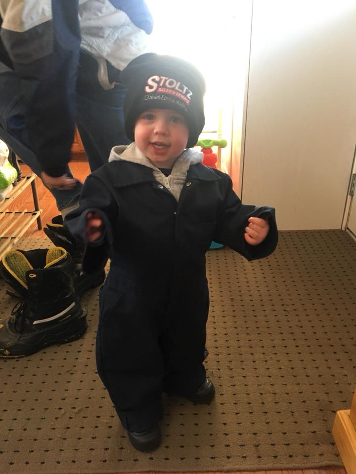 EquipmentOnt's tweet photo. Sporting his #Stoltzsales Touque, Mr. Logan is All Ready to head out and "Fees the Moos". Thank-you Melissa For sharing this awesome #Stoltzcustomerphoto with us.
Please share your #Stoltzspotted & #Stoltzcustomerphotos. We love seeing them!! https://t.co/BiUwAluE1R