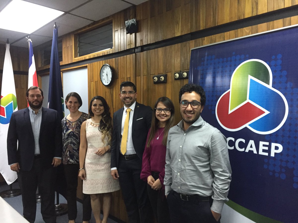 Hoy por la mañana nos reunimos con representantes de <a href="/CACIFnoticias/">CACIF</a> que nos visitan desde #Guatemala para aprender sobre el proceso que fue fundar las bases de nuestra Red GAN Costa Rica. ¿Será que veremos un GAN Guatemala pronto?