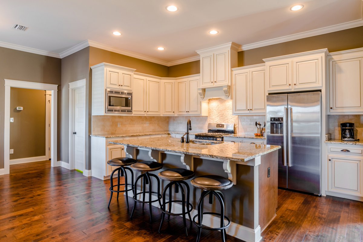 TrulandHomes's tweet photo. What is a Distinctive Buying Experience? "From the day we saw the quality of a Truland home, we knew Truland Homes was going to be our builder of choice. We couldn’t have been more happy with the professionalism, efficiency &amp; thoroughness that Truland gave us" -Lindsey and Greg https://t.co/96hXd94Nrt