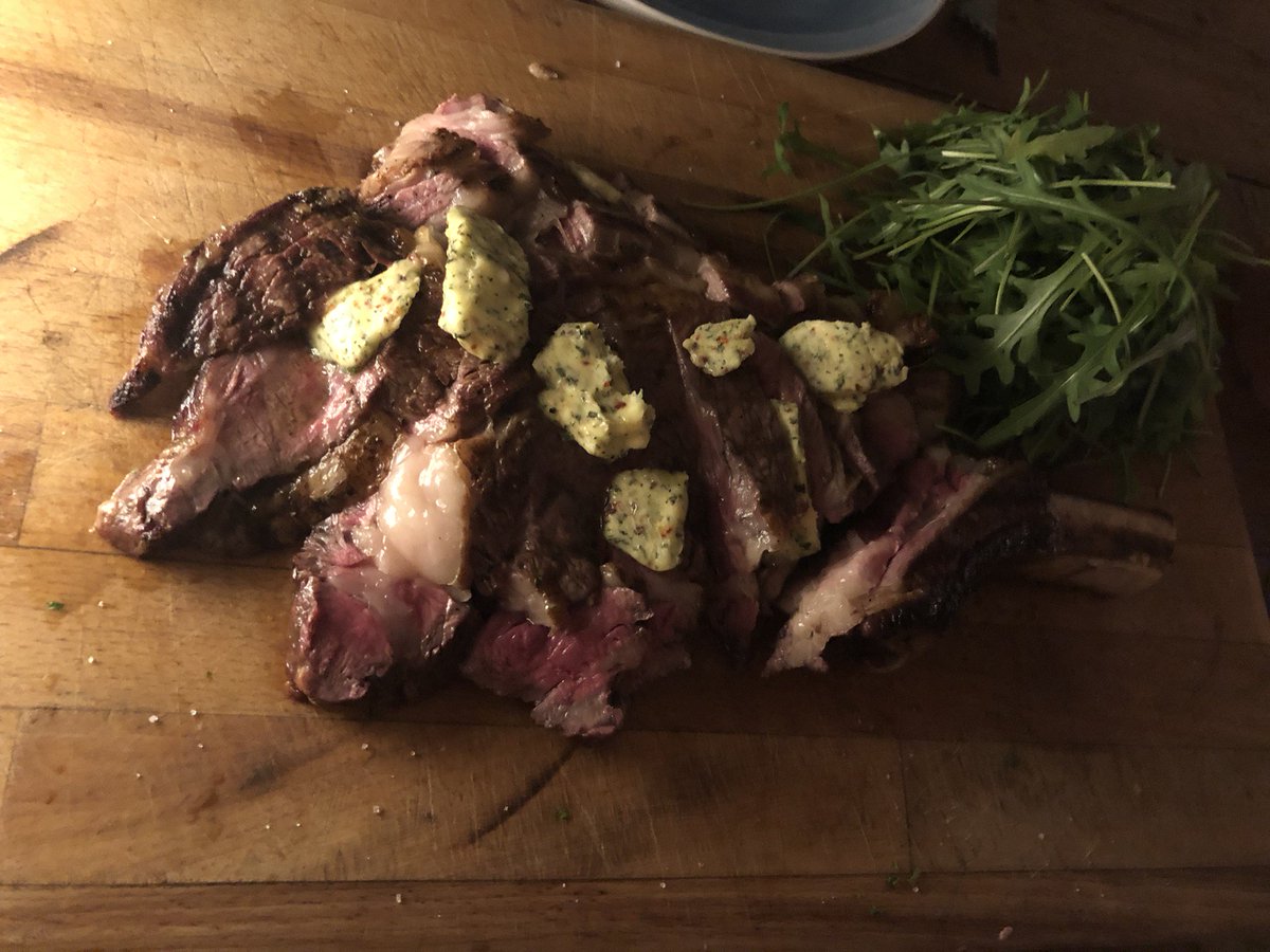 EatNiceBeNice's tweet photo. Tomahawk steak. Garlid and chilli butter. #privatechef #cheflife #steak #tomahawk #bbq #eatnicebenice #catering #devon #foodporn https://t.co/L2D9QEdL1t
