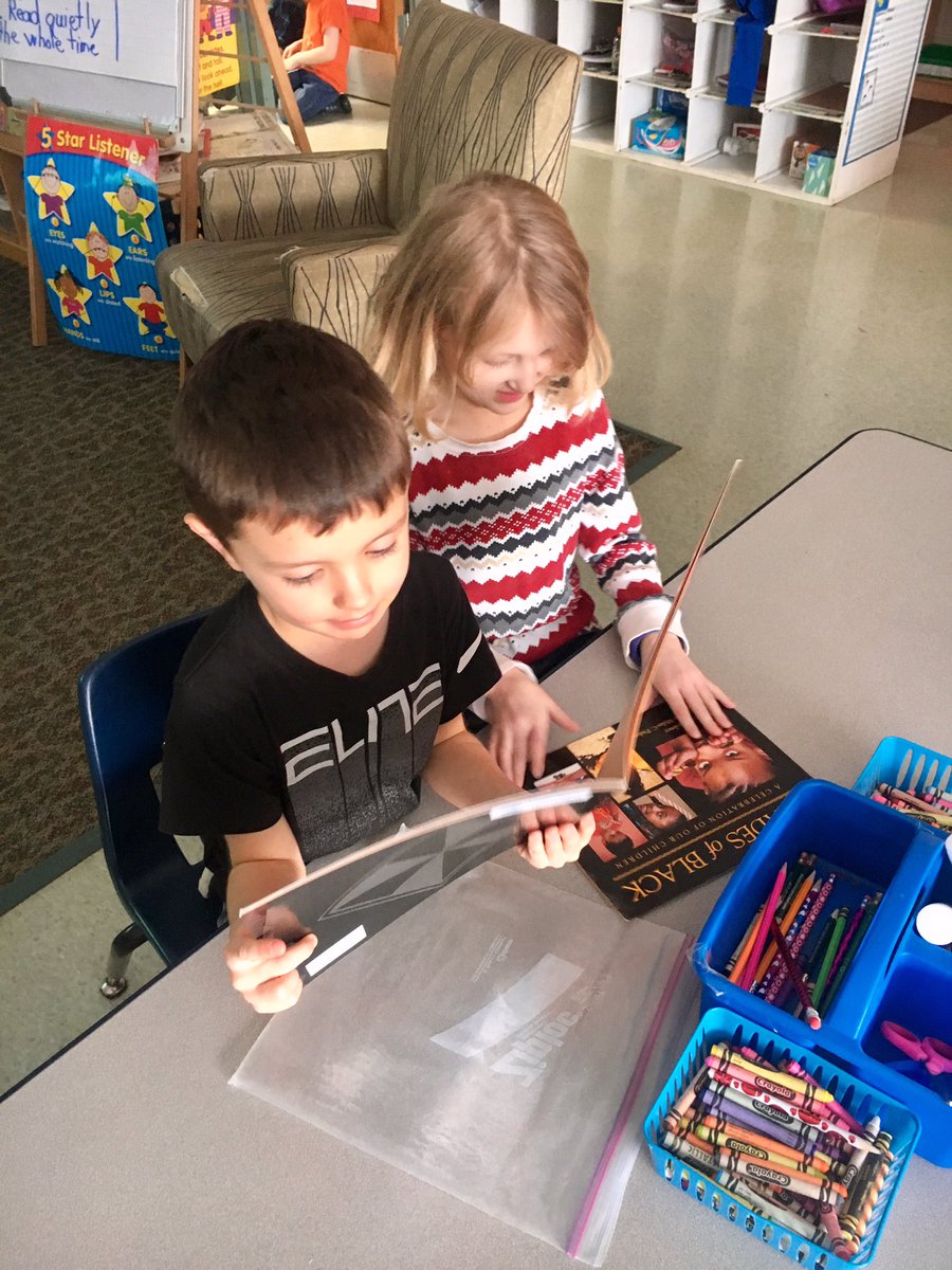 MrsC_Ramirez's tweet photo. Daily 5 Partner Reading...a choice for literacy rotations #pickapartner #readwhereyouwant #LFLeads #lfwsrocks @wsshipmates https://t.co/F11K05VRWc