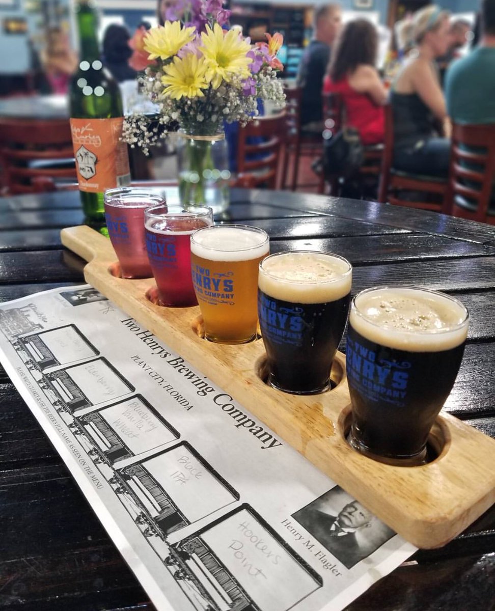 TwoHenrysBeer's tweet photo. Happy #floridacraftbeerday! Celebrate with a #twohenrys beer today.
Reminder we’re at @tapzoncoreyave tonight from 7-9PM!
#beer #craftbeer #drinklocal #floridabeer #plantcity #centralflorida #tampabay #lakeland
📷 via @ambie_whoa https://t.co/BPYtOWE3J6