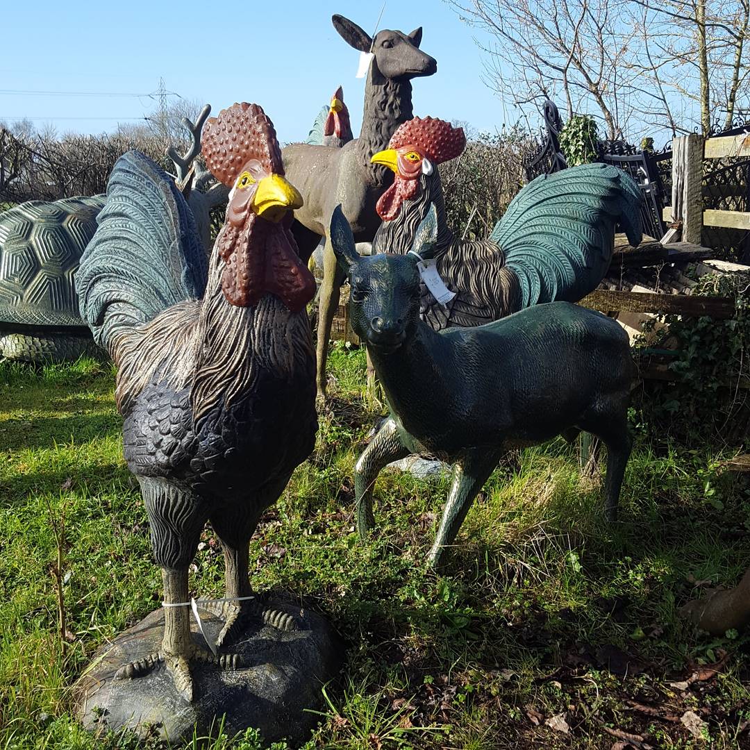 lovesomersetonl's tweet photo. What a beautiful day for a wander around @wellsrec - a great place for home/garden #inspiration (may have bought a couple of bits 😉) and they've got a lovely new coffee shop ☕👌 #lovearummage #homeandgarden #antiques #WellsReclamationYard #Wells #Somerset #lovesomersetonline https://t.co/dX0wnUX9ga