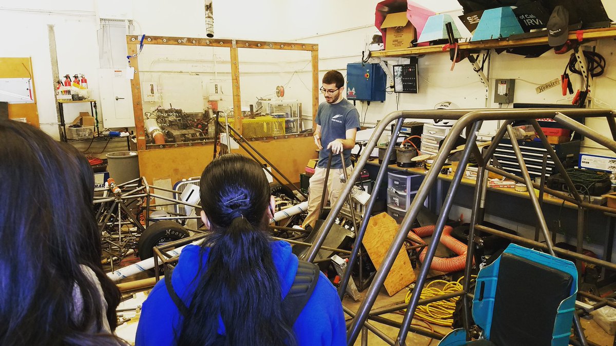 GEARUP4LA's tweet photo. @UCIrvine today for #STEM #shadowday2018 @UCIEngineering race cars & bridge competition #GEARUPWORKS #Turningdreamsintodiplomas @edpartnerships @collegeaccess @USHigherEdu @KamalaHarris @gilcedillocd1 https://t.co/mZ2zQsIS87