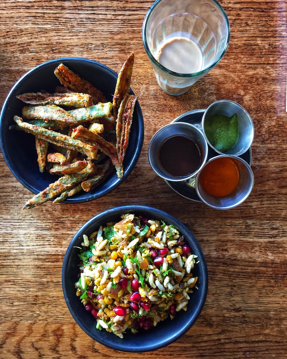 chetnamakan's tweet photo. And there is always time for chai and chaat @Dishoom Have you seen my new series on my @YouTube channel @FoodwithChetna called #eatingout where I learnt how to cook biryani by chef Naved at Dishoom! Link 👉🏼 https://t.co/JRgxEJSNm3 https://t.co/bx53JVfY2x