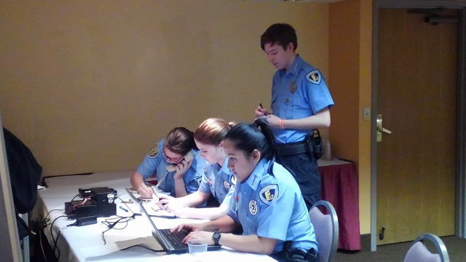 madisonpolice's tweet photo. Our #MPDexplorers had a blast this past weekend competing with other Explorers at the 2018 WIsconsin Law Enforcement Explorer State Conference!
#WLEEAA18
Find out more about our Explorer Post:
https://t.co/BFpyEQ7cUy https://t.co/VYcyXFdORN