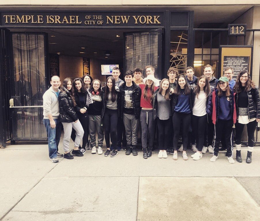 TINYCyouth's tweet photo. Academy teens #readyfortakeoff #Italy here we come! #romewithus https://t.co/hp7kcq0J83