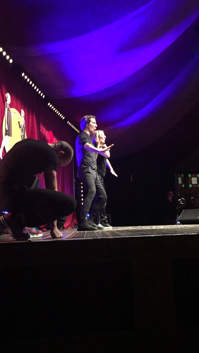StrasMonAmour's tweet photo. L’amour, c’est pas de l’#impro ! Ce soir, #LesImprovisateurs emmènent le café des amours dans une aventure où tout est possible 😏 #StrasbourgMonAmour https://t.co/meQWP4fvU5