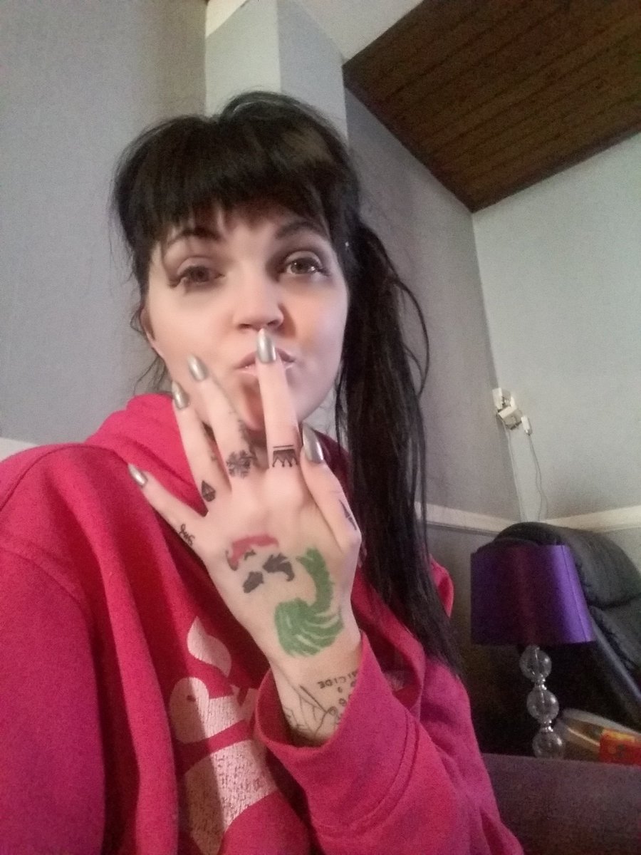 GoddessInked29's tweet photo. Wait till im back online full time few of you are getting fucking castrated just cause im not here 24/7 don't think I'm not seeing and listening don't try be fly with me I created that game and i can play way better than you 💀#findom #goddess #New ink #Newhair #changes https://t.co/veULwWqsTC